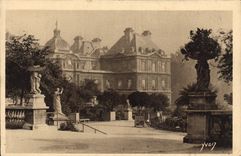 CPA Paris en Flanant le Palais et Jardin du Luxembourg 