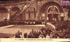 CPA Lourdes Benediction des malades devant le Rosaire 