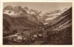 CPA Gavarnie Le Village et le Cirque 