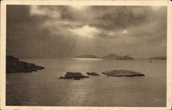 CPA La Douce France Marseille Bouches du Rhone Coucher de Soleil sur les Iles du Frioul 