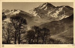 CPA Bagneres de Bigorre le Massif du Pic du Midi en Hiver 