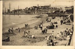 CPA Cote d'Azur Cannes Alpes Maritimes la Plage et le Mont Chevalier 