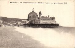 CPA Nice la Jetee Promenade Effet de Vagues par gros temps 