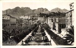 CPA Menton le Jardin Public et les Hotels 