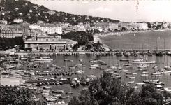 CPA Cannes le Port le Casino et la Croisette vue prise du Suquet 