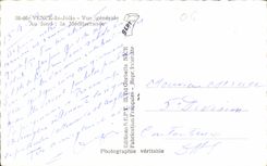 CPA Vence la Jolie Vue generale Au fond la Mediterranee 