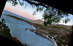 CPA La Cote d'Azur Menton et le Cap Martin Vue prise de la Frontiere Italienne 