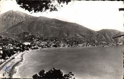 CPA Menton A M Vue generale et la Plage 