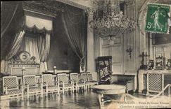 CPA Versailles Palais u Grand Trianon Chambre a Coucher de Louis Philippe 