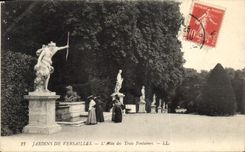 CPA Jardins de Splendeurs et Charmes de Versailles L'Allee des Trois Fontaines 