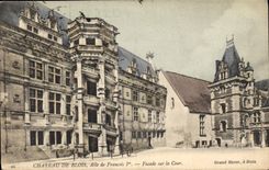 CPA Chateau de Blois Aile de Francois Ier Facade sur la Cour 