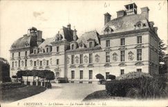 CPA Cheverny Le Chateau la facade Sud Est 