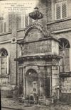 CPA La Normadie Lisieux Ancienne Fontaine Monumentale de la Rue du Boutelier 