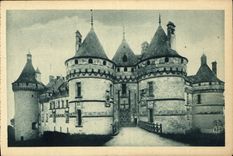 CPA Chaumont L et C Le Chateau Mon hist XV et XVI siecles 