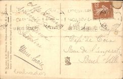 CPA La Statue de Ste Therese de l'Enfant Jesus pres de la Chapelle du Carmel de Lisieux 