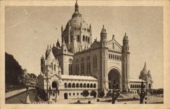 CPA La Basilique de Lisieux Vue d'ensemble 