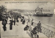 CPA Nice La Promenade des Anglais et le Palais de la Jetee Casino sur la mer 
