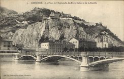 CPA Grenoble Le Pont de l'Esplanade les Forts Rabot et de la Bastille 