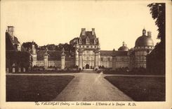CPA Valencay Indre Le Chateau L'Entree et le Donjon 