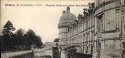 CPA Chateau de Valencay Indre Facade Sud vue prise des Fosses 