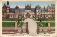 CPA Palais de Fontainebleau La Grille d'Honneur et la Cour des Adieux 
