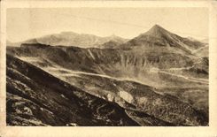 CPA Le Cantal Pittoresque Le Puy Mary vu des Fours de Peyre Arse 