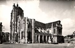 CPA Dreux E et L Eglise St Pierre 