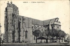 CPA Dreux L'Eglise Saint Pierre 