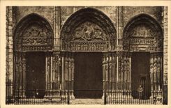 CPA Chartres Eure et loire la Cathedrale le Grand Portail 