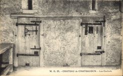 CPA Chateau de Chateaudun les cachots 