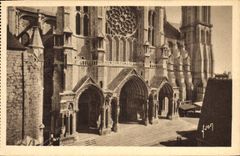 CPA Chartres Eure et Loire La Cathedrale la grand portail 