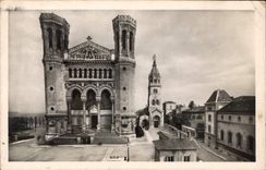 CPA Lyon Notre Dame de Fourviere et l'Ancienne Chapelle 