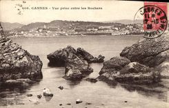 CPA Cannes vue prise entre les Rochers 