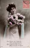 CPA Aux Fleurs que j'apporte vite ouvrez la porte car c'est de mon coeur des voeux de bonheur Femme