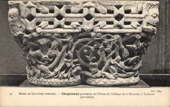 CPA Musee de Sculpture Comparee Chapiteaux Provenant du Cloitre de l'Abbaye de la Dourade a Toulouse