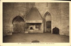 CPA Aigues Mortes la Tour de Constance Salle des Gardes 