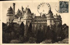 CPA La Douce France Chateau de Pierrefonds Oise Cote est 