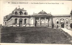 CPA Chateau de Chantilly les Grandes Ecuries et la Porte Saint Denis 