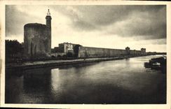 CPA Aigues Mortes Gard Tour de Constance Remparts face Ouest 