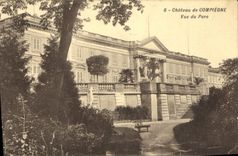 CPA Chateu de Compiegne Vue du Parc 