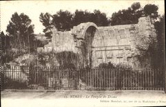 CPA Nimes Le Temple de Diane 