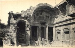 CPA Nimes Le Temple de Diane vue interieure 