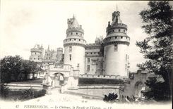 CPA Pierrefonds Le Chateau la Facade et l'Entree 