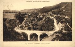 CPA Les plus Jolis Sites de l'Auveragne Environs d e Menet Pont de la Mort 