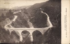 CPA Le Cantal Pittoresque Ravin de la Clidele et Pont de la Mort a Menet 