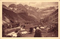 CPA Gavarnie Le Village et le Cirque 