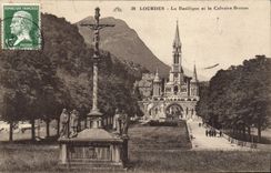CPA Lourdes La Basilique et le Calvaire Breton 