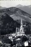 CPA Lourdes La Basilique et la Montagne du Calvaire 