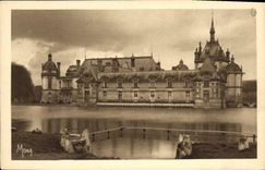 CPA les Petits Tableaux de l'Ile de France Chateau de Chantilly Les Chateaux le Petit Chateau et la 