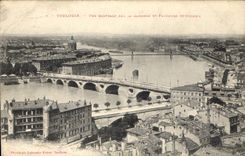 CPA Toulouse Vue generale sur la Garonne et faubourg St Cyprien